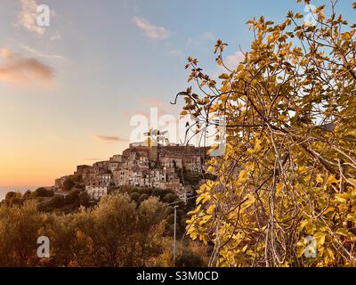 Pisciotta kleine italienische Stadt und Gemeinde der Provinz Salerno, in der Region Kampanien, im Nationalpark Cilento und Vallo di Diano. Stockfoto