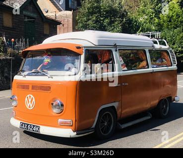 1972 VW Camper Van - Matlock Bath Derbyshire Großbritannien Stockfoto