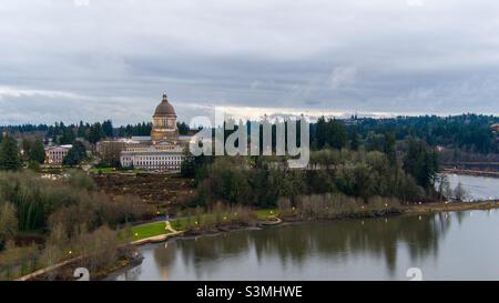 Olympia, Washington bei Sonnenuntergang im Dezember 2021 Stockfoto