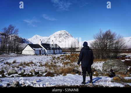 BlackRock Cottage und munro Mountain Stob Dearg Buachaille Etive Mor, Schottland Stockfoto