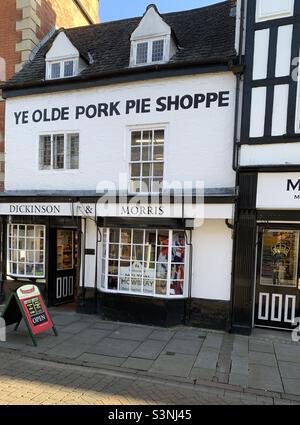 Das berühmte Melton Mowbray Pork Pie-Geschäft. Ye Old Pork Pie Shoppe. Stockfoto