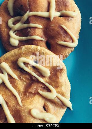 Sopapillas mit Senf Stockfoto