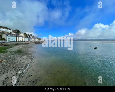 Aberdovey an der Mündung des Flusses Dovey, Gwynedd, Nordwales, April. Stockfoto