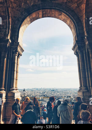 Blick über Paris vom Eingang zur Sacré Cœur, Montmartre Stockfoto
