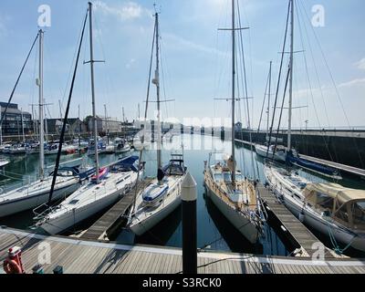 Victoria Dock, Caernarfon, Gwynedd, Wales. April 2022. Stockfoto