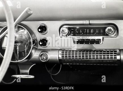 Classic Automobile Studebaker Auto Studebaker Lenkrad und Armaturenbrett Stockfoto