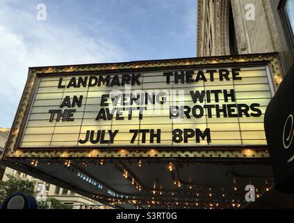 The Avett Brothers am Landmark Theatre in Syracuse, New York, 7.. Juli 2016. Stockfoto