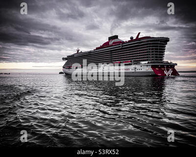 Virgin Voyages - Valiant Lady Stockfoto