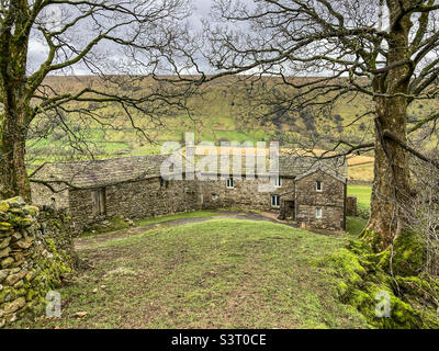 Ein traditionelles Bauernhaus in Garsdale, Sedbergh, Yorkshire Dales Stockfoto