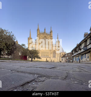 York Minster und St Williams College, York, Großbritannien Stockfoto