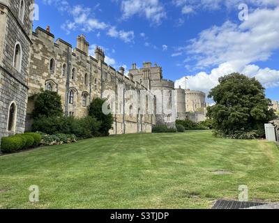 Windsor Castle mit Royal Standard Flying Stockfoto