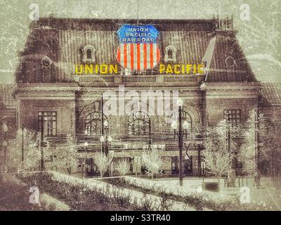 Das alte Gebäude der Union Pacific Railroad in der Innenstadt von Salt Lake City, Utah, USA mit Grunge-Effekt. Stockfoto