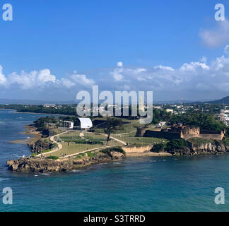 März 2022, Blick von einem Kreuzfahrtschiff der San Felippe Fort, Puerto Plata, Dominikanische Republik Stockfoto