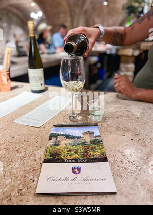 Weinprobe im Weingut Castillo do Amorosa im Napa Valley in Kalifornien, USA Stockfoto