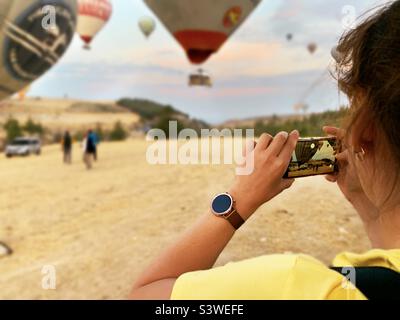 Aufnahme eines Fotos von Heißluftballons Stockfoto
