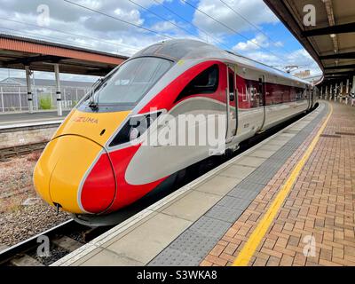 LNER-Klasse 800 Azuma, Bahnhof York, Großbritannien Stockfoto