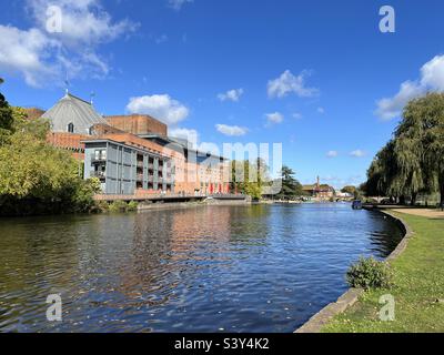 Das RSC Theater am Fluss Avon in Stratford-upon-Avon, Warwickshire Stockfoto