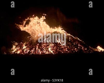 Ein tolles Lagerfeuer. Stockfoto