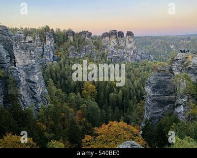 Bastei-Felsformation, Sachsen-Schweizer Gebirge, Deutschland Stockfoto