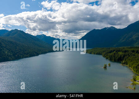 Lake Cushman im Juni Stockfoto