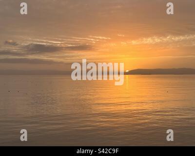 Gelber Sonnenuntergang über der Bucht von San Francisco Stockfoto