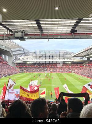 Liverpool gewinnt 7-0 gegen Manchester United im Anfield Stadion Stockfoto