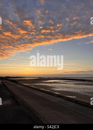 Leasowe-Sonnenuntergang Stockfoto