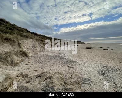 Nachmittagsspaziergang am West Lossiemouth Beach, Schottland. Stockfoto