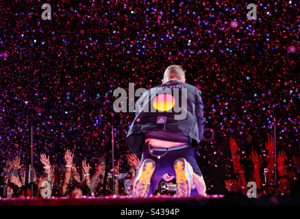 SÃO PAULO, BRASILIEN - MÄRZ 10. : Coldplay-Frontmann Chris Martin führt die Musik der Sphären-Tour im Morumbi-Stadion auf. 10. März 2023. In São Paulo, Brasilien Kredit: Adriana Spaca/Alamy Live News Stockfoto