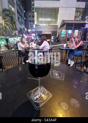 Das pulsierende Lan Kwai Fong Gebiet im zentralen Bezirk von Hongkong. Stockfoto