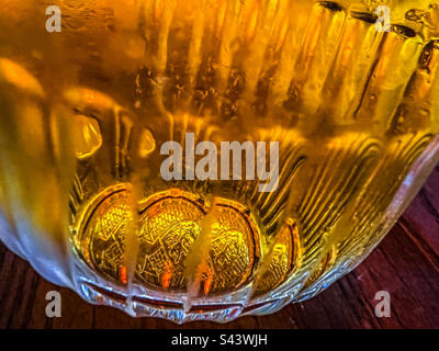 Ein Pint Lager in Glas Stockfoto