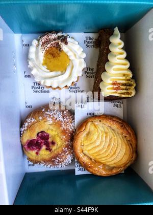 Spezialität handgemachte Kuchen in der Schachtel Stockfoto