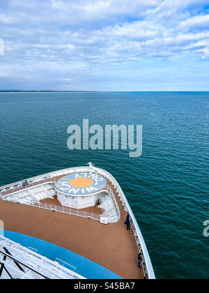 Bug des Kreuzfahrtschiffs Royal Caribbean Anthem of the Seas in der Nordsee Stockfoto