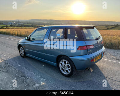 2000 Alfa Romeo Cloverleaf, italienischer Sportwagen mit Heißluke Stockfoto