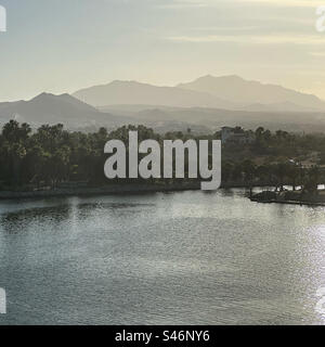 Juni 2023, Blick am späten Nachmittag vom Dachpool, Hotel El Ganzo, La Playa, San Jose del Cabo, Los Cabos, Baja California Sur, Mexiko Stockfoto