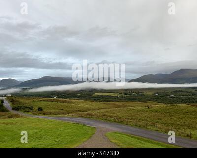 Commando Memorial an der Spean Bridge in der Nähe von Fort William in Schottland. Die Gedenkstätte in Richtung Ben Nevis, dem höchsten Berg Großbritanniens. Stockfoto