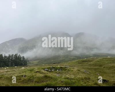 Ben Nevis, in der Nähe von Fort William, Schottland. Höchster Berg in Großbritannien. Touristenattraktion in den landschaftlich reizvollen schottischen Highlands. Stockfoto
