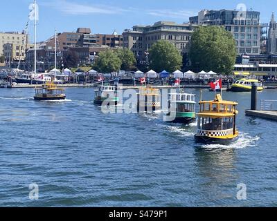 Niedliche Taxiboote in Victoria British Columbia Stockfoto