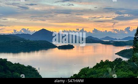 Blick auf die Bamboo Bay, TSAM Chuk Wan, in Sai Kung, Hongkong. Stockfoto