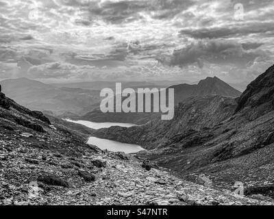 Wandern auf dem PYG Track, Yr Wyddfa (Snowdon) höchster Berg in Wales, Gwynedd, Wales Stockfoto