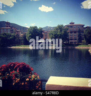 Brunch im Broadmoor Hotel in Colorado Springs, CO... Spaziergang um den See! Stockfoto