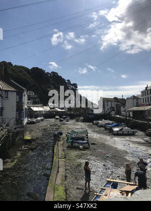 Polperro Harbour Sea Cornwall Reiseboot Stockfoto