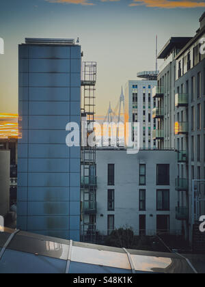 Principality Stadium Cardiff von St David's/Dewi Sant Shopping Mall bei Sonnenuntergang: Phillip Roberts Stockfoto