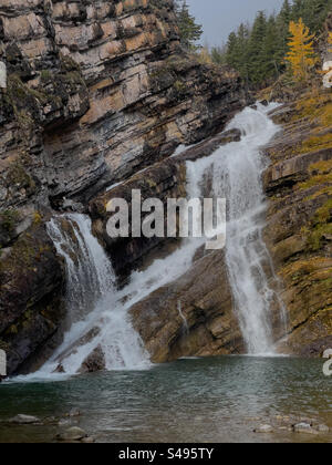 cameron Falls, waterton Lakes Nationalpark Stockfoto