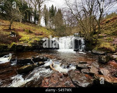 Caerfanell River Waterfall, Blaen y Glyn, Bannau Brycheniog, (Brecon Beacons), Wales, Dezember. Stockfoto