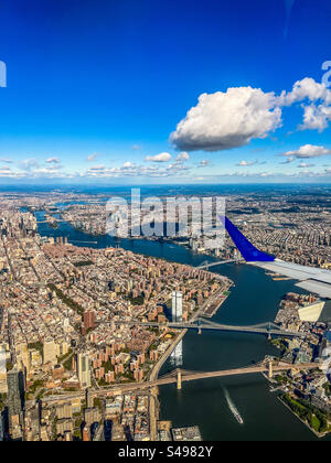 New York City aus einem Flugzeug am 16. Oktober 2023. Stockfoto