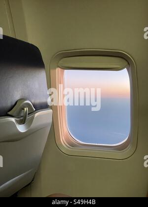 Blick vom Flugzeug Fensterplatz Stockfoto