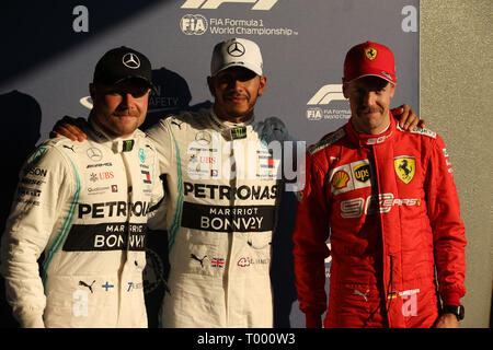 © Foto 4/LaPresse 16/03/2019 Melbourne, Australien Sport Formel 1 Grand Prix von Australien 2019 In der Pic: Qualifying Feier, Pole Position Lewis Hamilton (GBR) Mercedes AMG W 1 W 10 EQ-Power, Platz 2 Valtteri Bottas (FIN) Mercedes AMG W 1 W 10 EQ-Power, Platz 3, Sebastian Vettel (GER) Scuderia Ferrari SF 90 Stockfoto