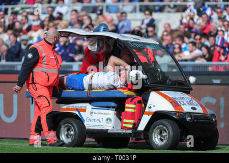 Rom, Italien. 16. März, 2019. Italiens hooker Leonardo Ghiraldini erhält Behandlungen während des Spiels Italien gegen Frankreich im Guinness Six Nations 2019 © Massimiliano Carnabuci/Alamy Live News Credit: Massimiliano Carnabuci/Alamy leben Nachrichten Stockfoto