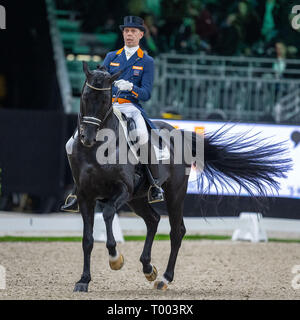 Den Bosch, Niederlande. 16. März 2019. Brabanthallen, Pferdesport, die Dutchmasters, FEI World Cupª Dressur Freestyle, Reiter Hans Peter Minderhoud (NED) mit Glock "s Dream Boy N.O.P. während der FEI World Cup Dressage Freestyle Stockfoto